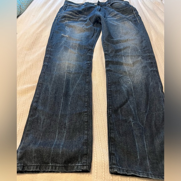 #3333. UnionBay Straight Jeans Slightly Distressed. Size 32X32 NWT - Picture 1 of 13